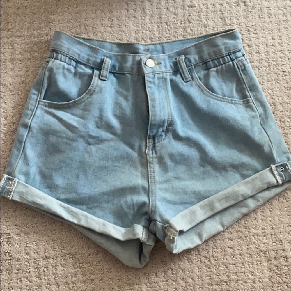 High waisted loose fit shorts